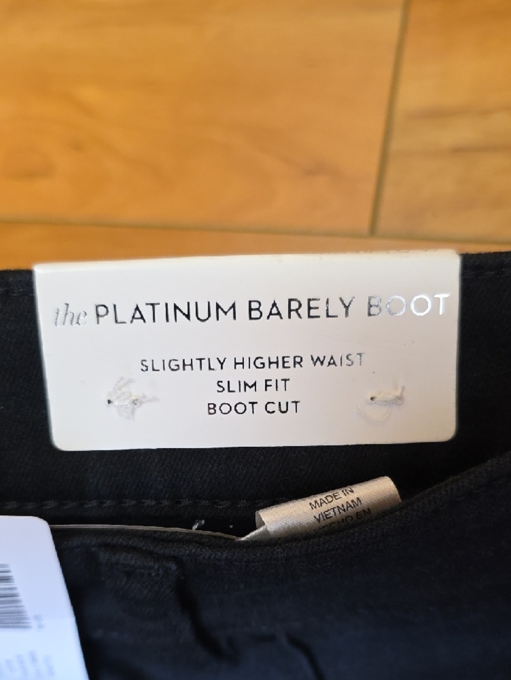 Chico's Platinum Barely Boot Black Stretch Denim 32” Ins Size 3.5 (18) NEW - Picture 4 of 14